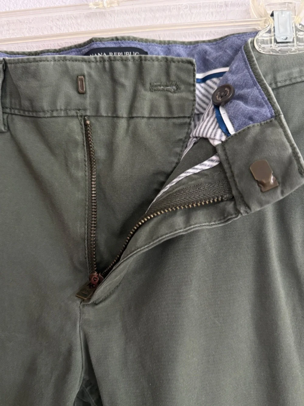 Men's Banana Republic Fulton Stretch Flat Front Chino Pants Grass Green 30x30